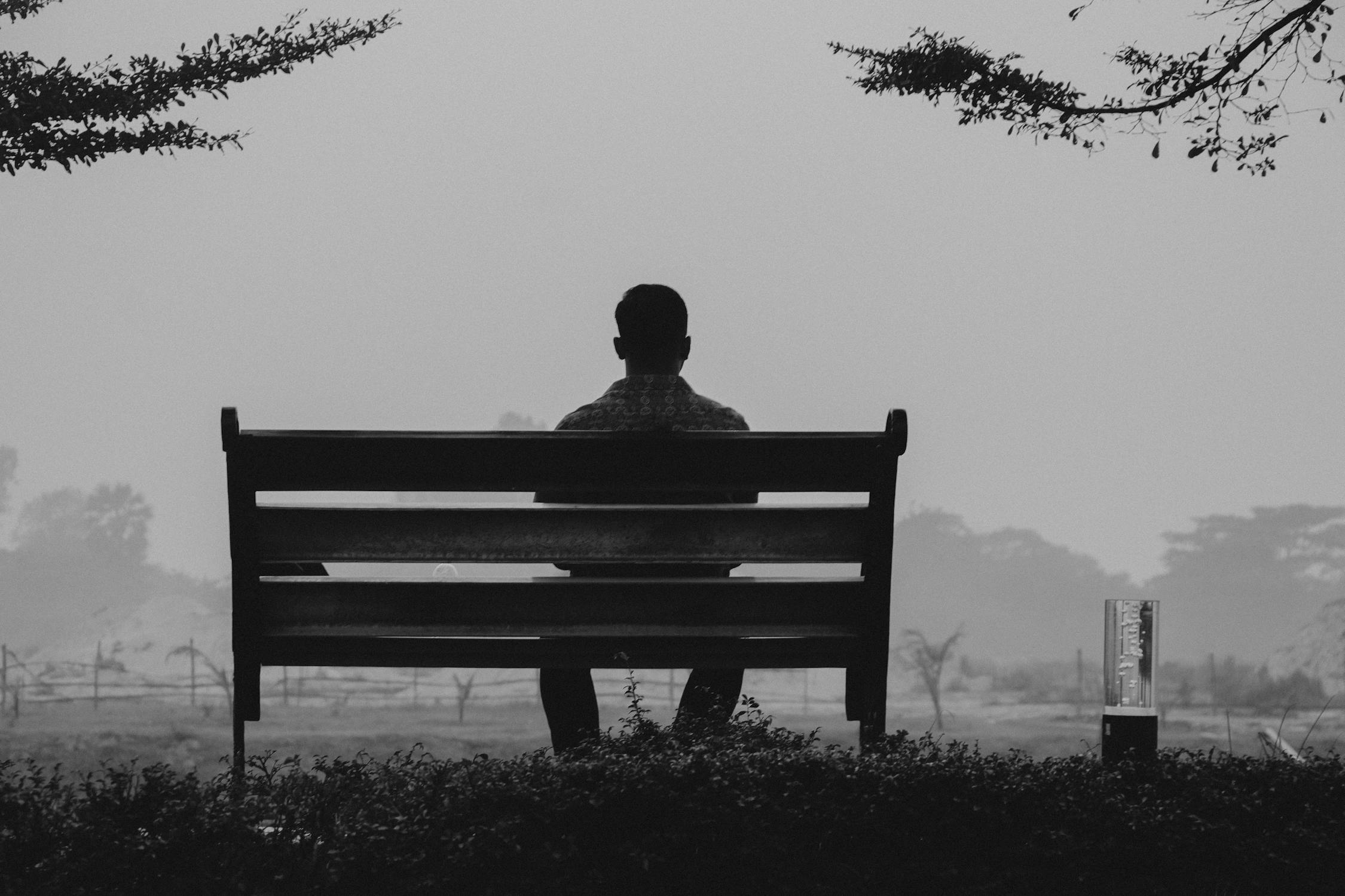 free-photo-of-a-lonely-man-sitting-on-the-bench.jpeg